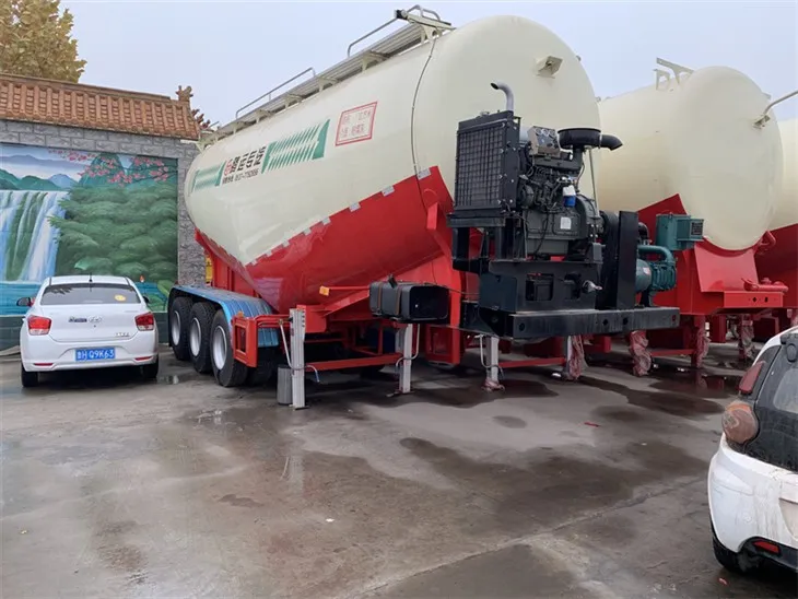 Sementtisäiliön perävaunu